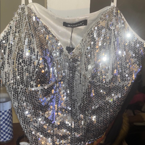 Crop - Picture 2 of 6